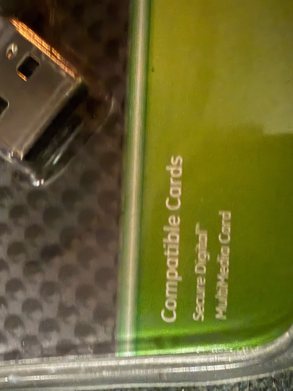 Secure Digital & Multimedia Card USB Reader - Picture 2 of 9